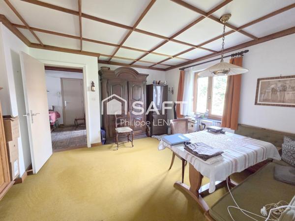 Grande Maison à rénover, terrain de 10,5 ares.