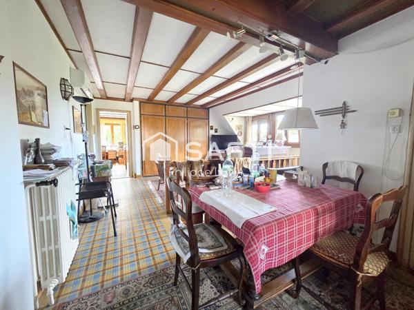 Grande Maison à rénover, terrain de 10,5 ares.