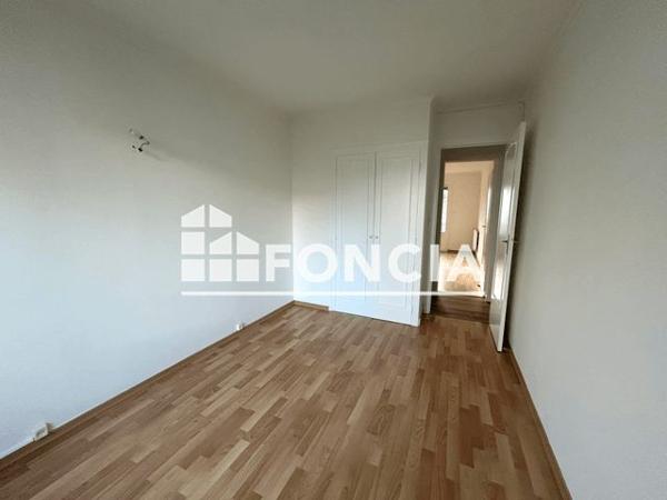 Location Appartement 3 pièces 73.79 m² - La Rochelle 17000
