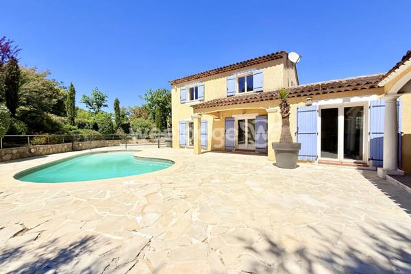 Maison à vendre 6 pièces de 145 m² à Les Adrets-de-l'Estérel