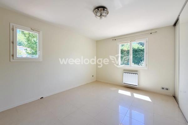 Maison à vendre 6 pièces de 145 m² à Les Adrets-de-l'Estérel