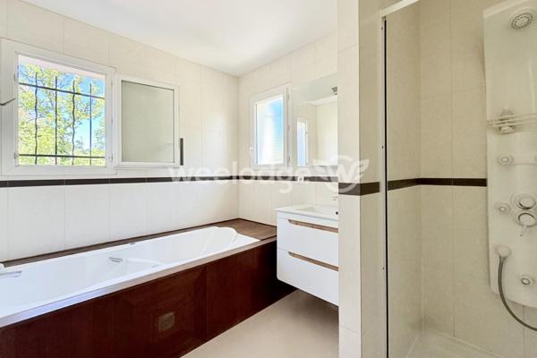 Maison à vendre 6 pièces de 145 m² à Les Adrets-de-l'Estérel
