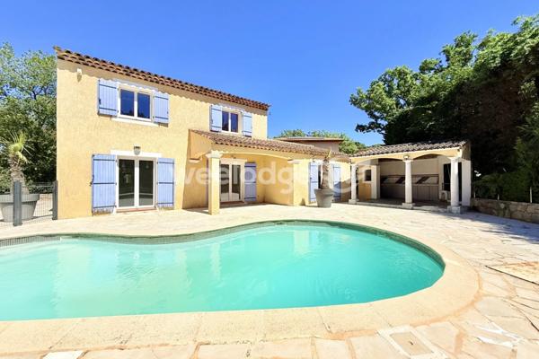 Maison à vendre 6 pièces de 145 m² à Les Adrets-de-l'Estérel