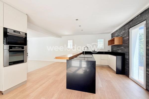 Maison à vendre 6 pièces de 145 m² à Les Adrets-de-l'Estérel