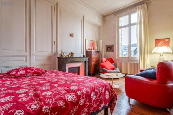 Appartement ancien à vendre à Tours dans l'Indre-et-Loire (37000), ref : 37119262   
LES HALLES