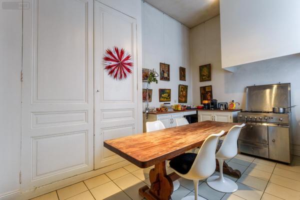 Appartement ancien à vendre à Tours dans l'Indre-et-Loire (37000), ref : 37119262   
LES HALLES