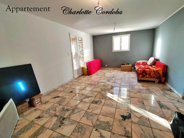 Maison familiale de 233 m² avec appartement indépendant – 2000m² de terrain – Feugarolles, proche canal et A62