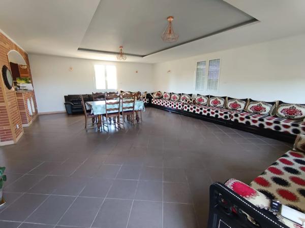 Maison familiale de 233 m² avec appartement indépendant – 2000m² de terrain – Feugarolles, proche canal et A62