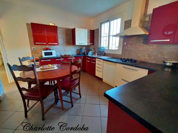 Maison familiale de 233 m² avec appartement indépendant – 2000m² de terrain – Feugarolles, proche canal et A62