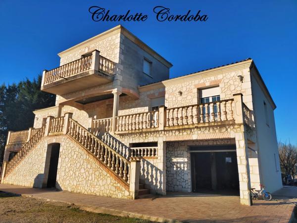 Maison familiale de 233 m² avec appartement indépendant – 2000m² de terrain – Feugarolles, proche canal et A62