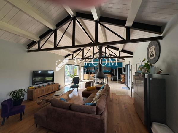 Maison 6 pièce(s) 4 chambre(s) 180 m²