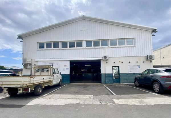 Local Professionnel à vendre à Le port