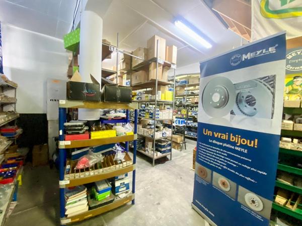 Local Professionnel à vendre à Le port