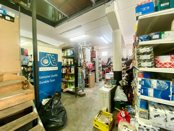 Local Professionnel à vendre à Le port