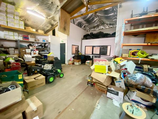 Local Professionnel à vendre à Le port