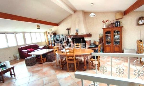 APPARTEMENT À VENDRE DE 4 PIÈCES DE 122,00 M²