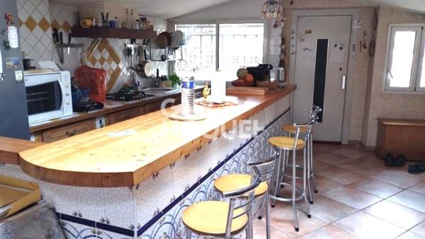 APPARTEMENT À VENDRE DE 4 PIÈCES DE 122,00 M²