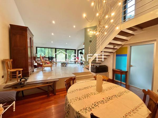 Maison avec étang en plein centre de Dompierre