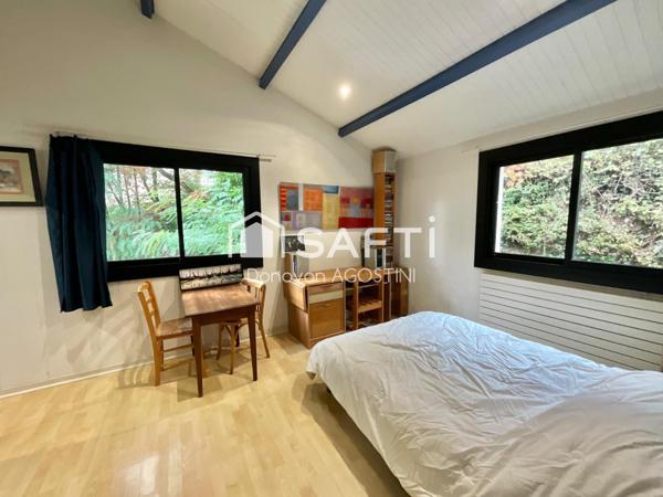 Maison avec étang en plein centre de Dompierre