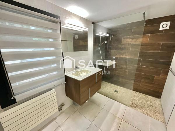 Maison avec étang en plein centre de Dompierre