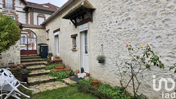 Maison de village 3 pièces de 85 m² à Bueil (27730)