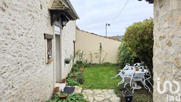 Maison de village 3 pièces de 85 m² à Bueil (27730)