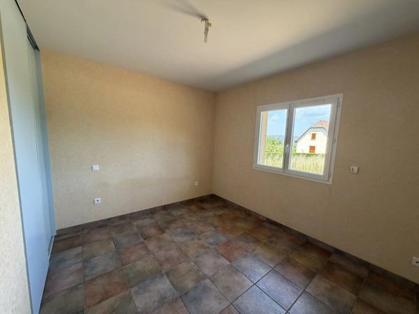 Location                                                      Maison
                        
                     4 pièces                      120 m2                     à Brive-la-Gaillarde