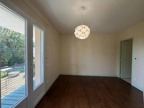 Location                                                      Maison
                        
                     4 pièces                      120 m2                     à Brive-la-Gaillarde