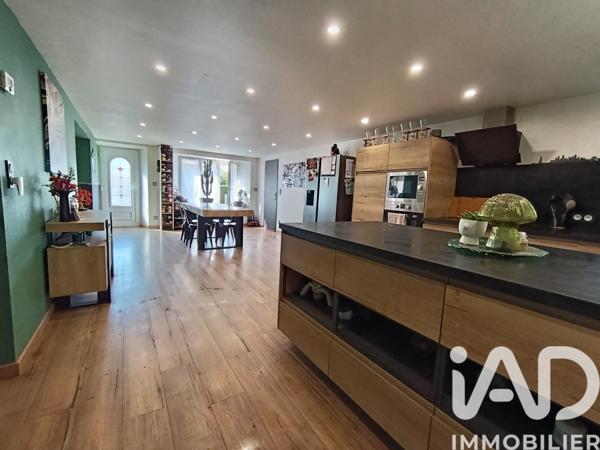 Maison à vendre 7 pièces 193,3 m² Sécheval
