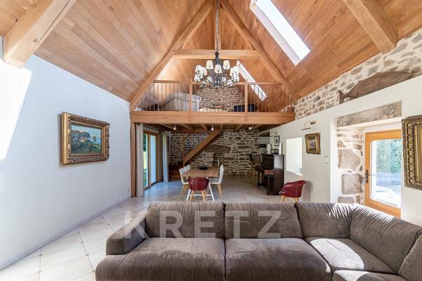 Propriété rénovée sur 4 hectares avec piscine