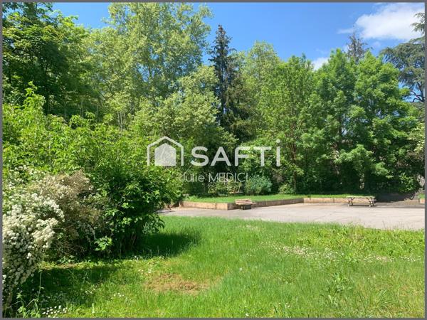 Charmant et  lumineux ! Le calme en ville !