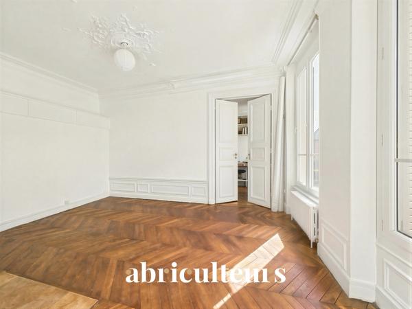 Vaste appartement de charme, Élégance parisienne 130 m², 5 pièces Paris 10 (Porte Saint-Denis)