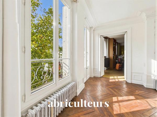 Vaste appartement de charme, Élégance parisienne 130 m², 5 pièces Paris 10 (Porte Saint-Denis)