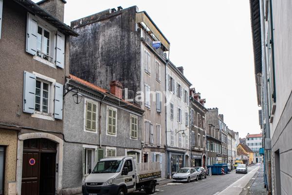 T3 quartier halles avec 2 balcons