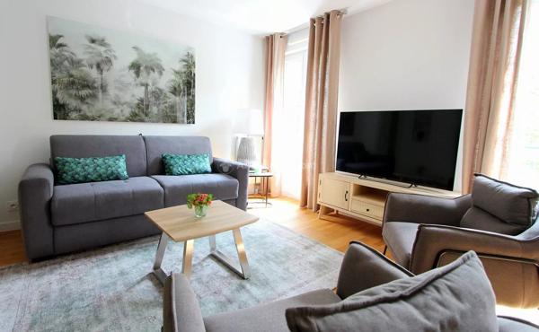 Vente                                                      Appartement
                        
                     2 pièces                      42 m2                     à Chessy