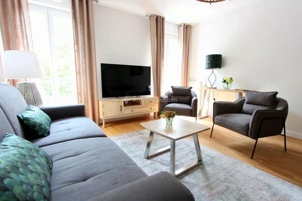 Vente                                                      Appartement
                        
                     2 pièces                      42 m2                     à Chessy
