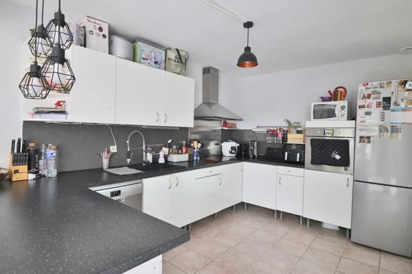 Saint Maximin maison T6 145m2 terrain 1200m2