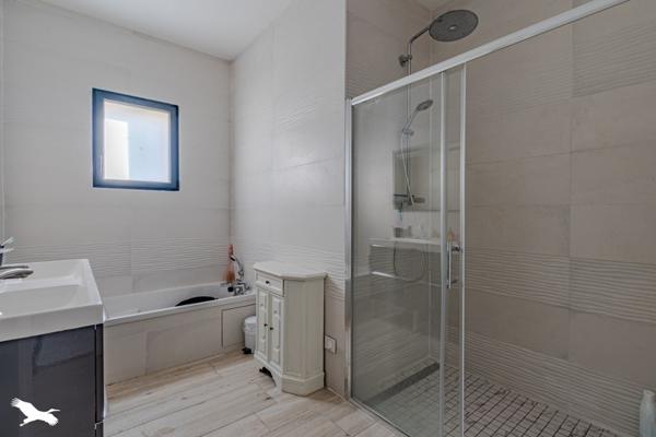 Maison à vendre |                                       Carbon-Blanc |                                        4 pièces  |  133 m²