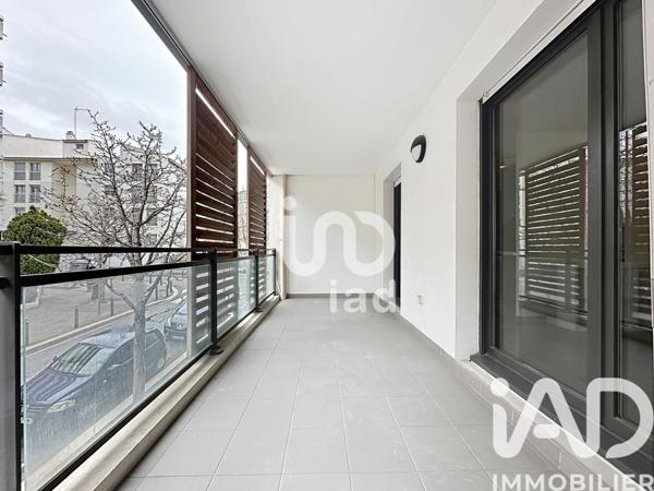 Location appartement 3 pièces 68 m² Marseille 2