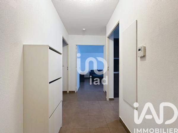 Location appartement 3 pièces 68 m² Marseille 2