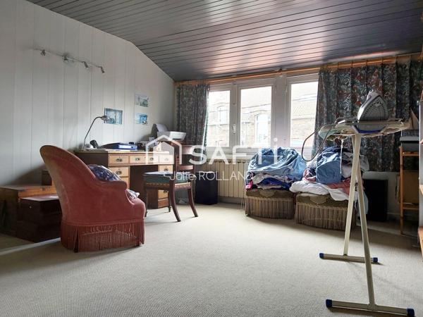 MAISON DE VILLE PROCHE DE TOUS COMMERCES ET GARE