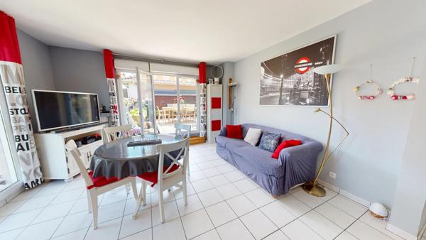 Appartement Villeneuve La Garenne 3 pièces 61 m2 avec belle terrasse de 30m²