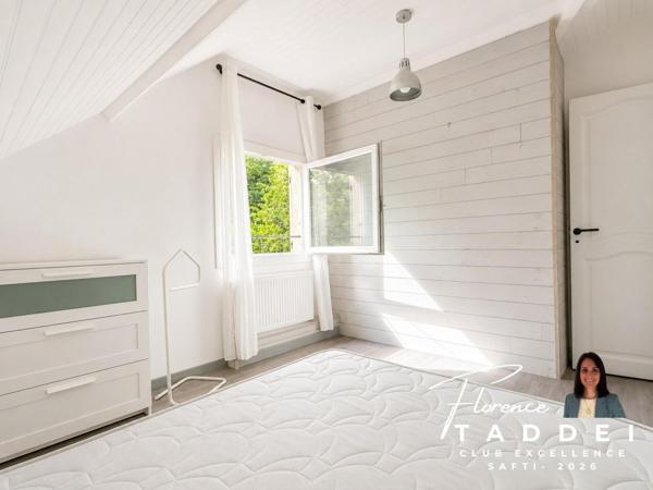 Maison familiale avec garage et jardin à Gif