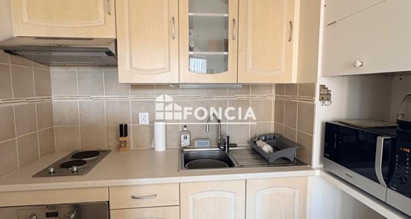 Location Studio 29.5 m² - Six-fours-les-plages 83140