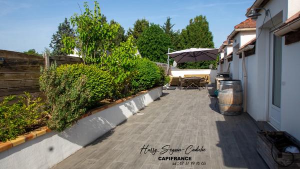 ENSEMBLE IMMOBILIER D’EXCEPTION AUX PORTES DE ROISSY CDG – HABITATION DE STANDING & FORT POTENTIEL D’EXPLOITATION