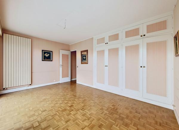 Appartement 5 pièces de 133 m² - Saint-Germain-en-Laye