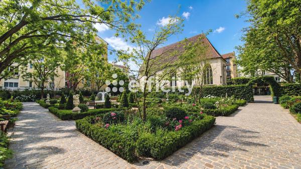 Appartement
         1 pièce
        - 36 m² 259 000 € *