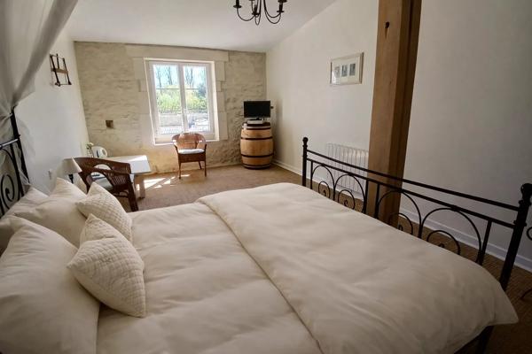 Élégante domaine avec manoir, maison d'amis et piscine