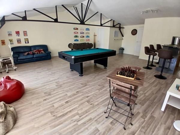 Élégante domaine avec manoir, maison d'amis et piscine