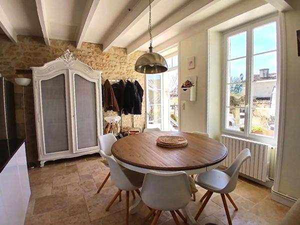 Élégante domaine avec manoir, maison d'amis et piscine